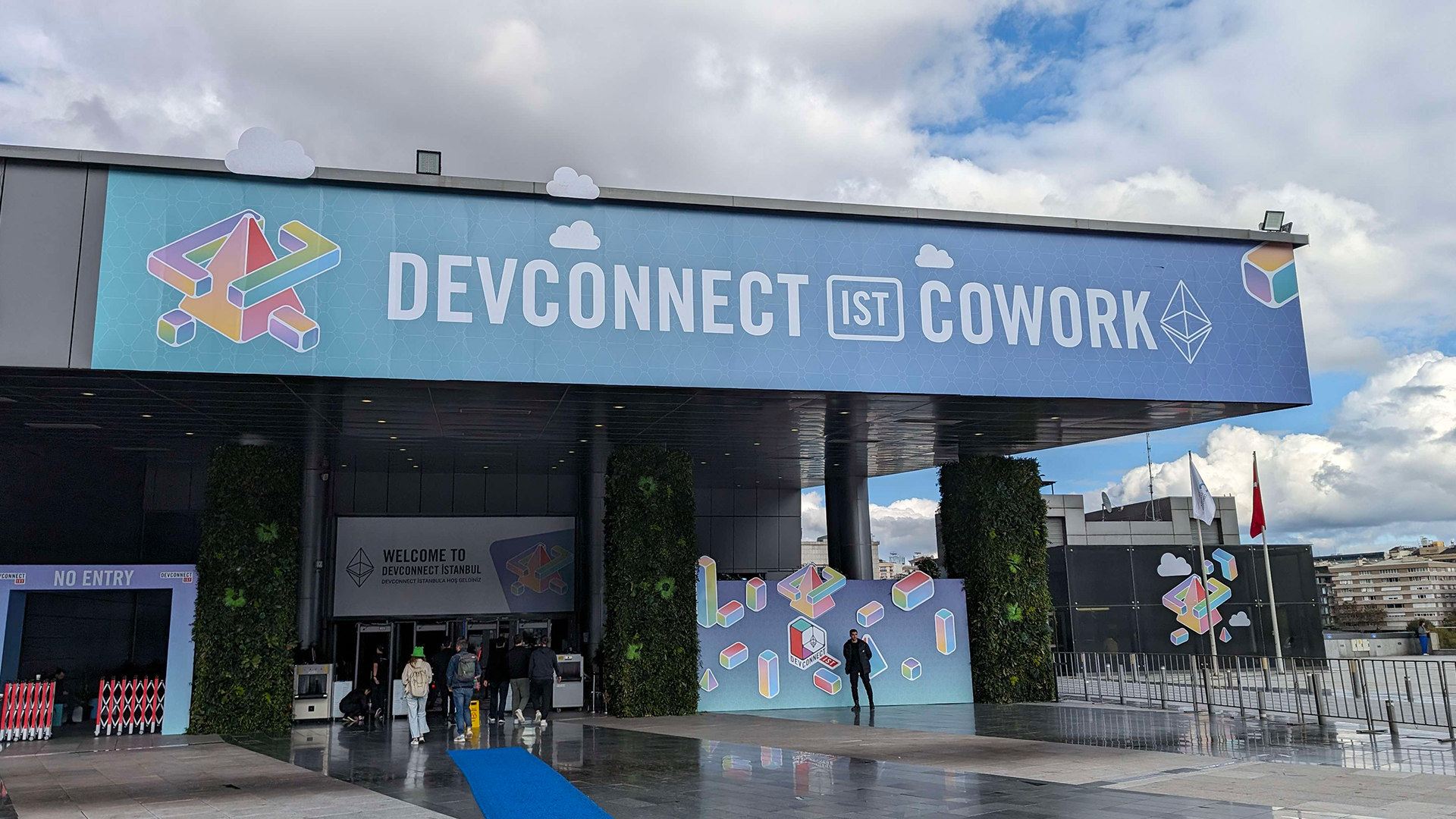 Lumique's Istanbul Adventure: Uniting Art and Tech at Devconnect